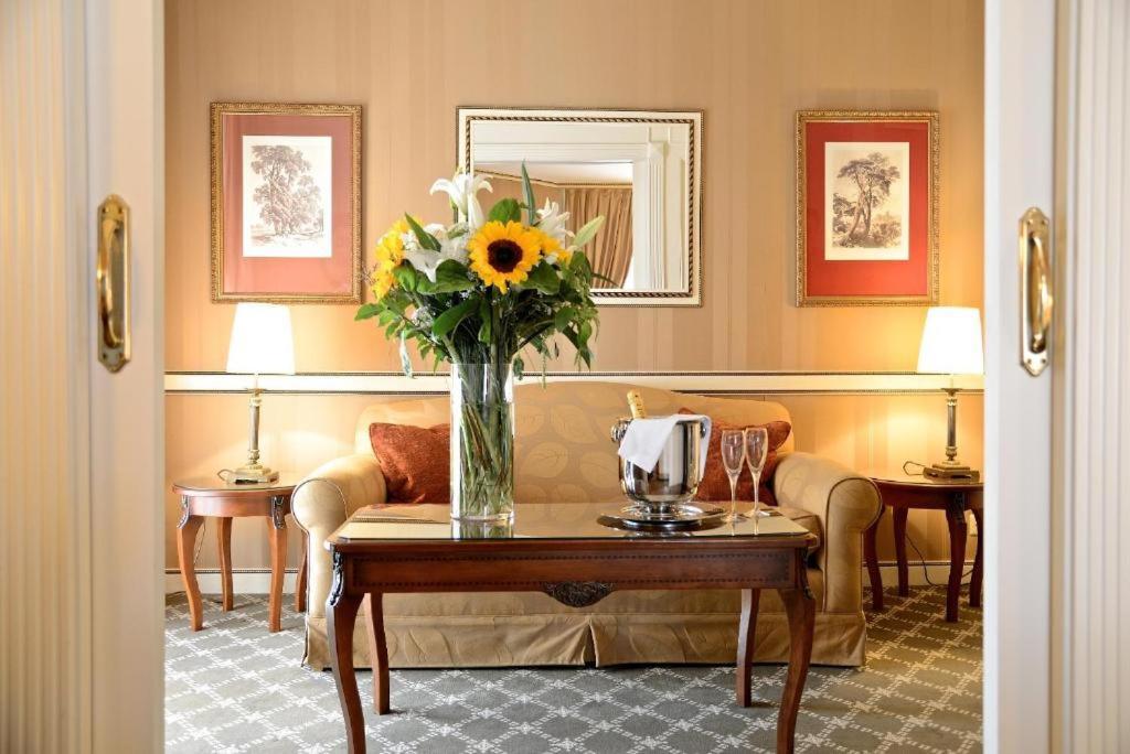 คาร์ลตัน โลซาน บูทิก โฮเต็ล Hotel ภายนอก รูปภาพ